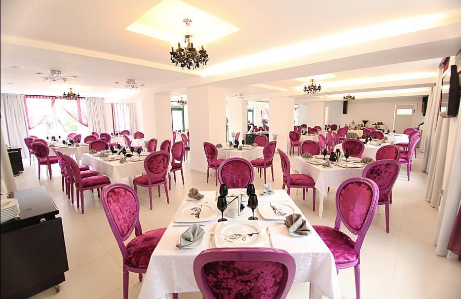 Alex&George Boutique Hotel Клуж-Напока Экстерьер фото