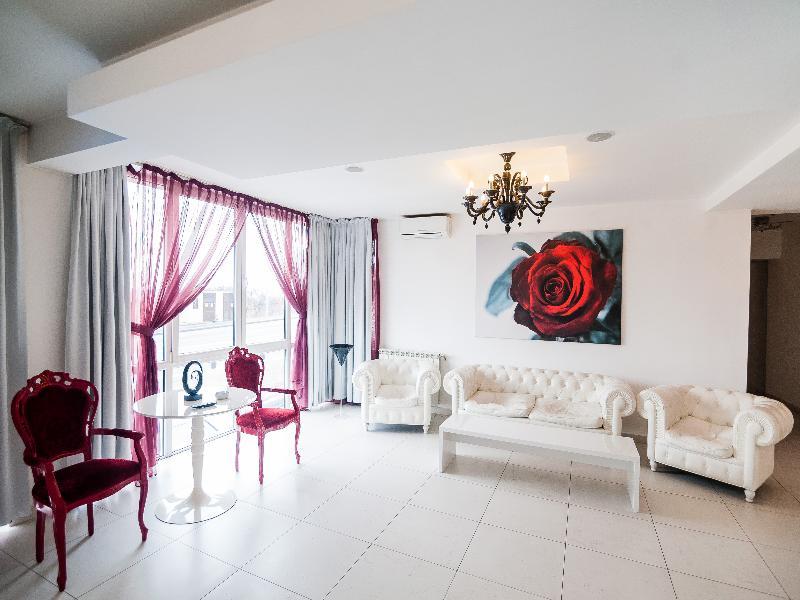 Alex&George Boutique Hotel Клуж-Напока Экстерьер фото