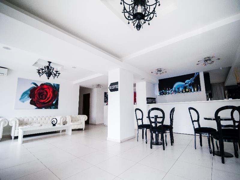 Alex&George Boutique Hotel Клуж-Напока Экстерьер фото