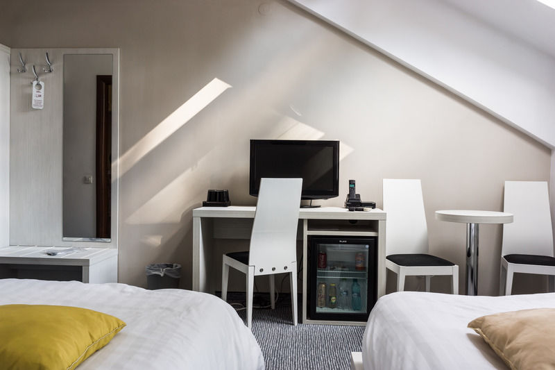Alex&George Boutique Hotel Клуж-Напока Экстерьер фото