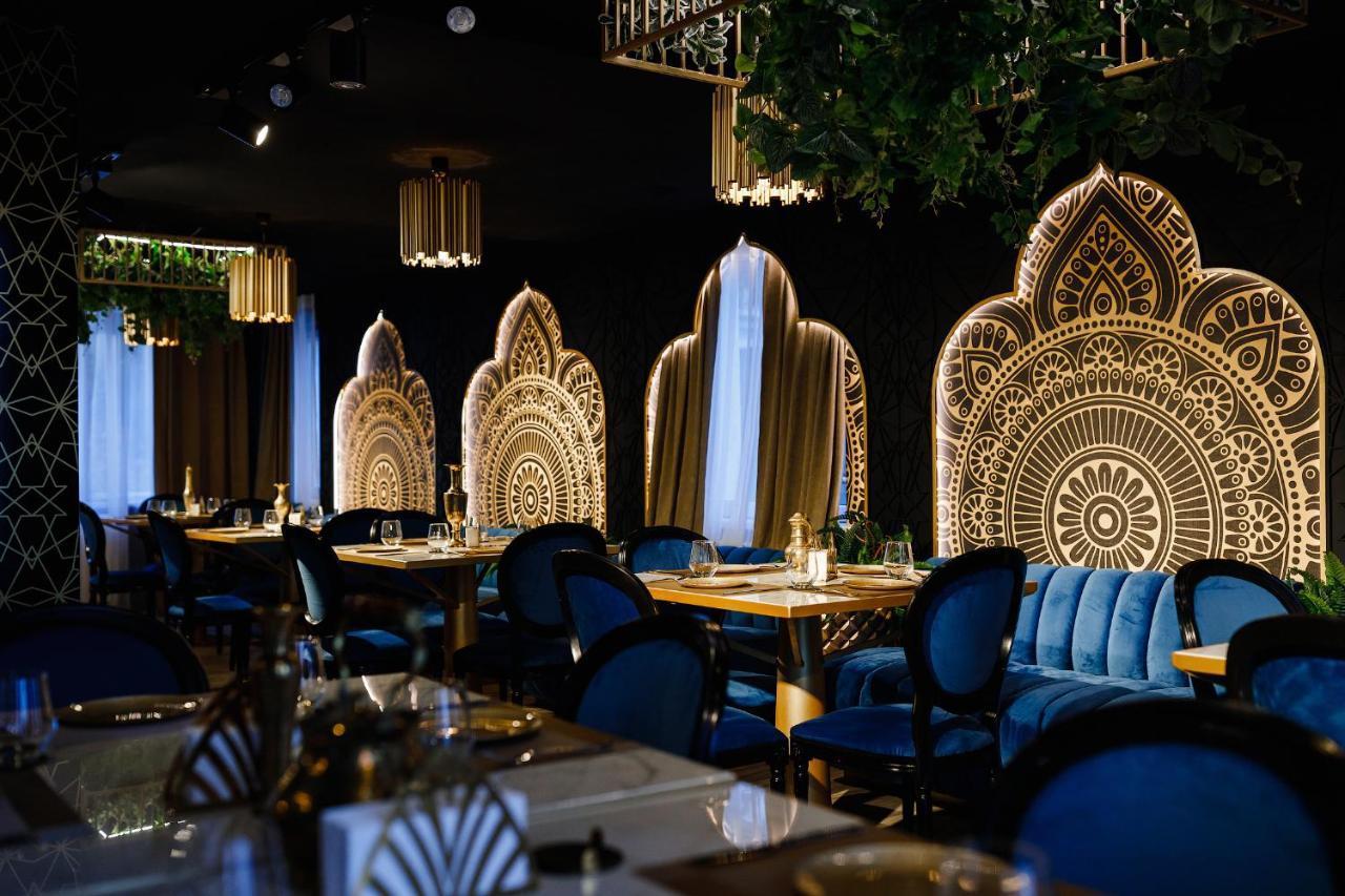 Alex&George Boutique Hotel Клуж-Напока Экстерьер фото